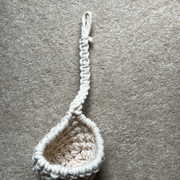Macrame hanging holder - Picture 4 of 4